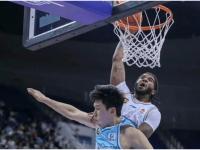 华体会官方入口-凭借一波上海队，CBA季后赛成功绝杀，现场教练席炸锅