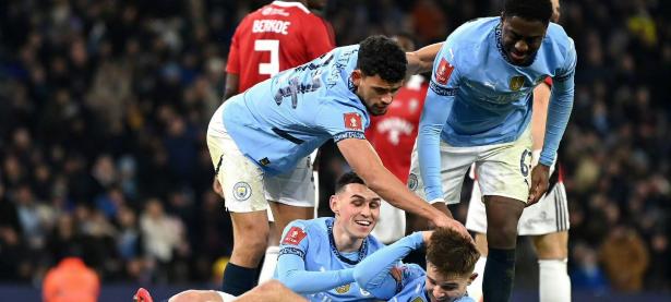 华体会中国官网-包含曼城连续不胜，争冠形势陷入困境的词条