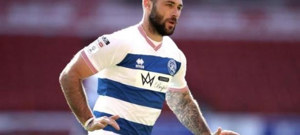 包含斯旺西客场击败对手，保级形势逐渐好转的词条