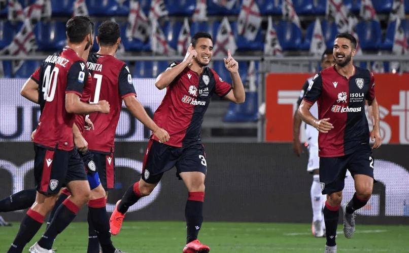 布宜诺斯艾利斯独立进攻端火力强劲，欲破利物浦防线的简单介绍