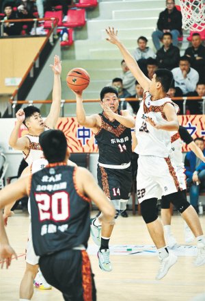 在北京队赛场上演全国篮球锦标赛，高光操作，引发球迷泪目的简单介绍