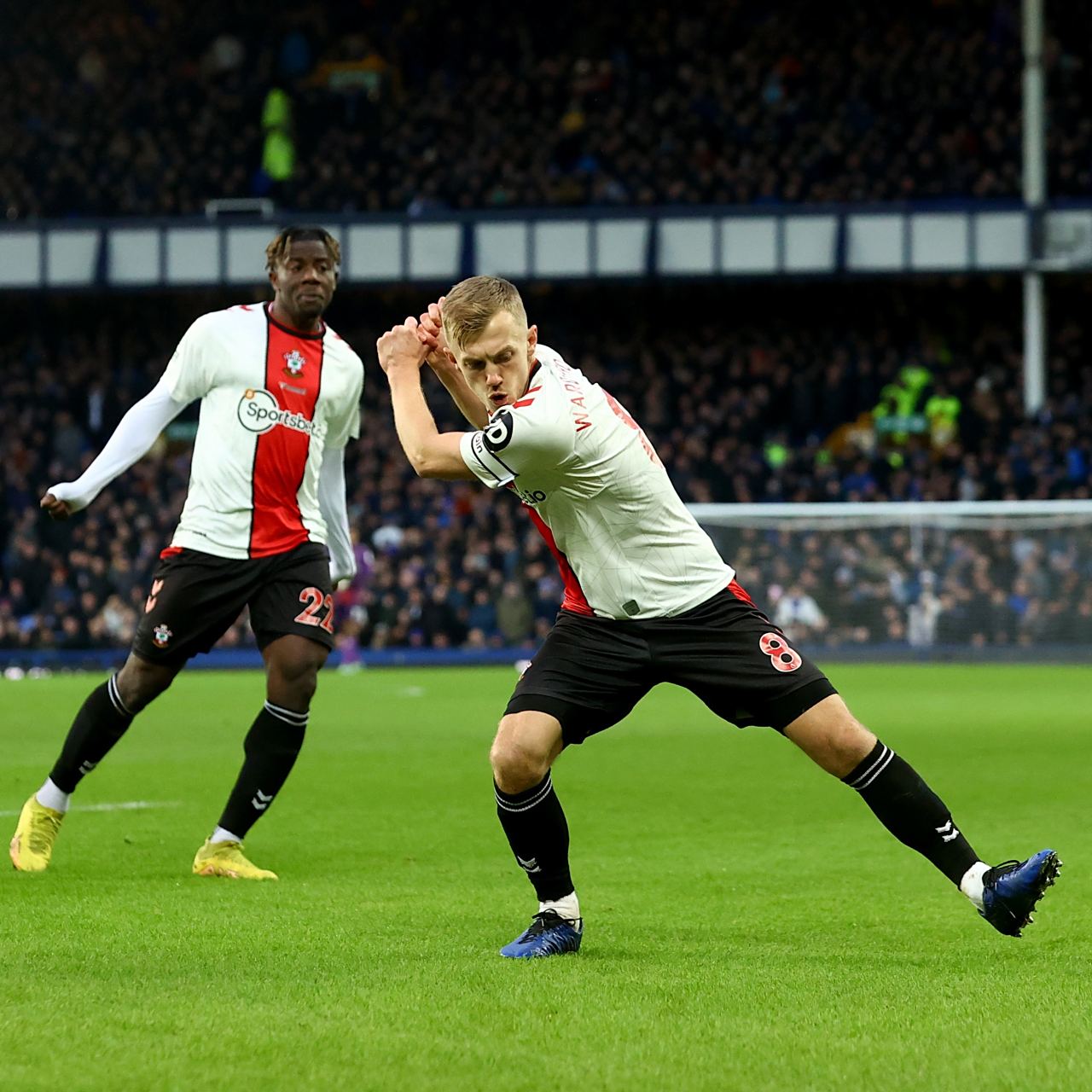 南安普顿客场低迷，遭遇连败