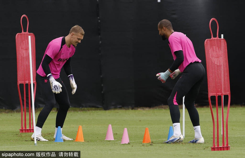 切尔西门将连续数场神勇扑救，为球队保持不败的简单介绍