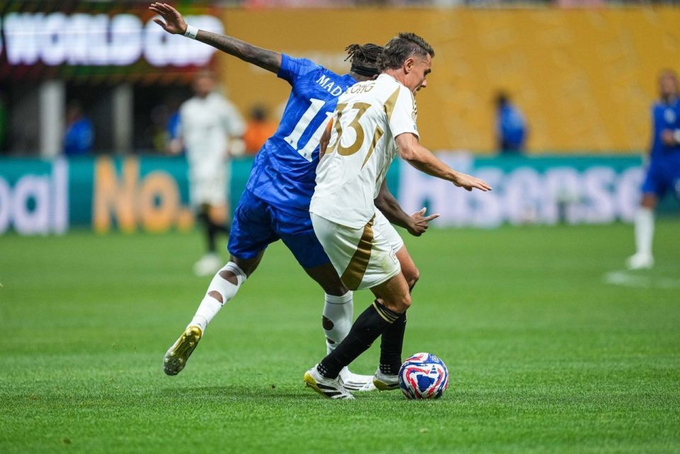 切尔西门将连续数场神勇扑救，为球队保持不败的简单介绍