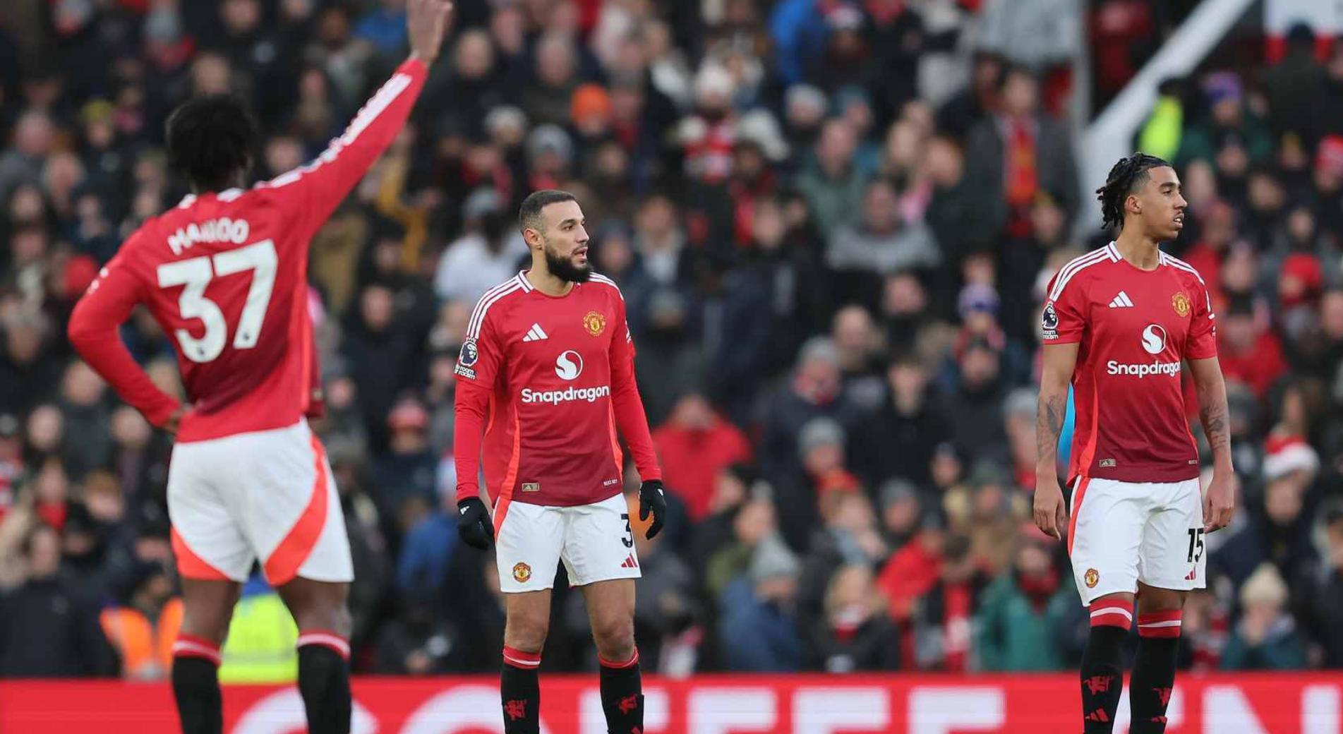 关于利物浦门将神勇扑救，阻截对手多次进球的信息