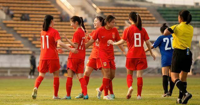 比拼技艺！中国女足豪夺胜仗