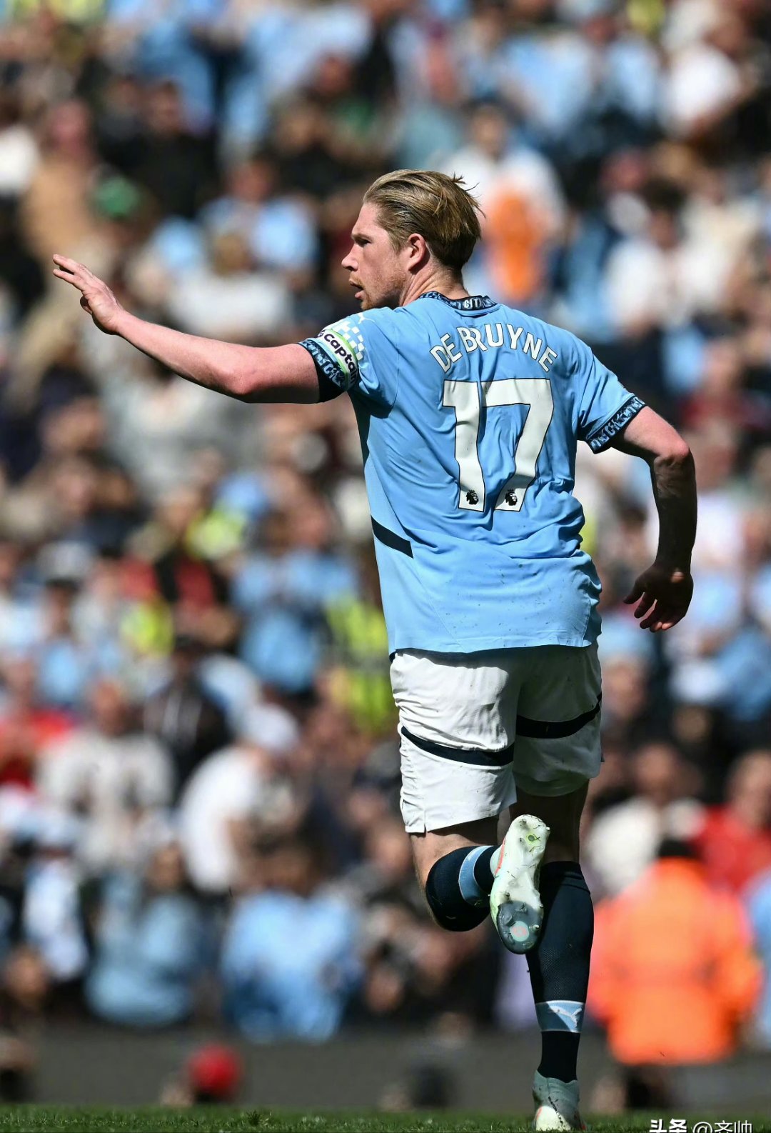 曼城后防稳固，英超卫冕希望加大