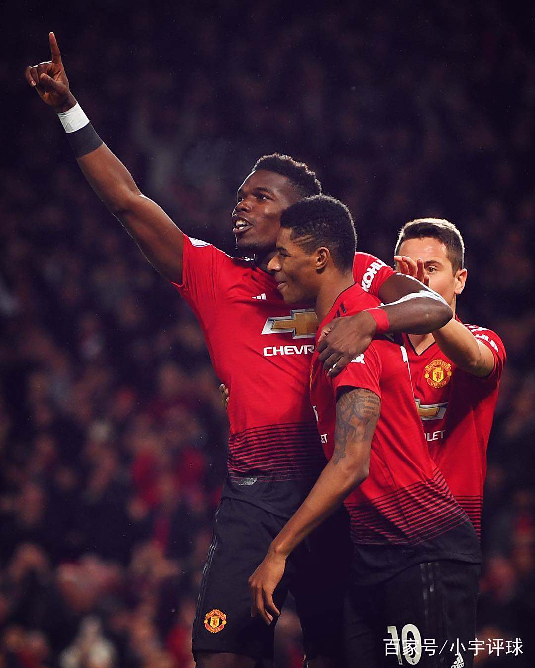 博格巴斩获制胜球，曼联重获信心