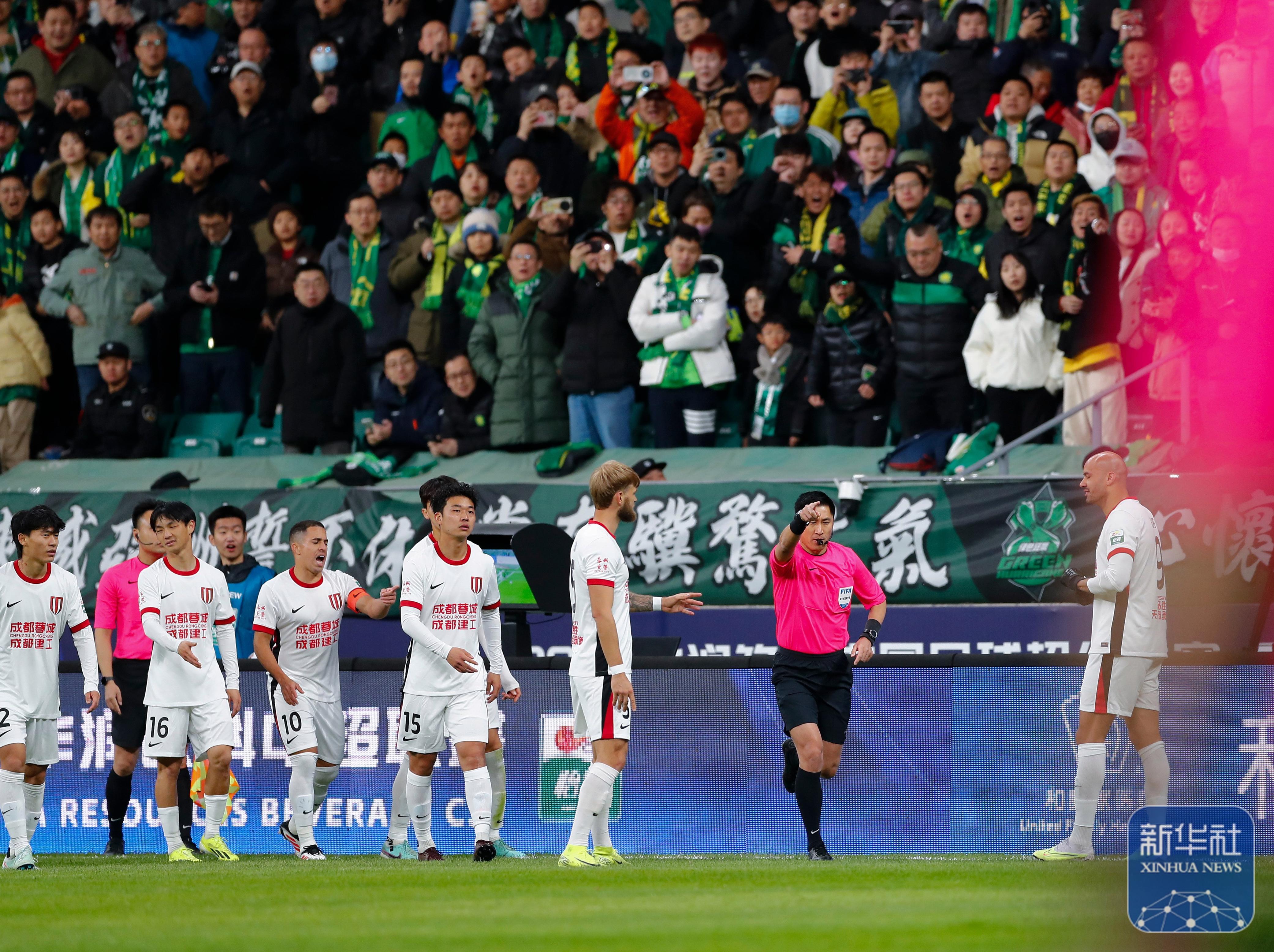 关于北京中赫国安客场击败武汉卓尔，稳固争霸地位的信息