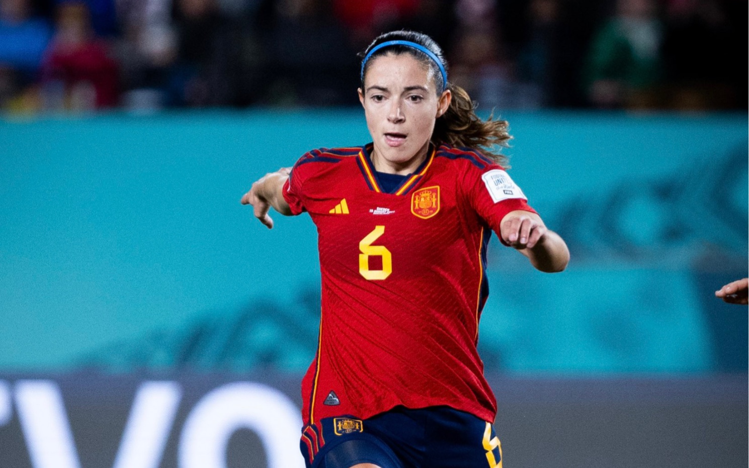 西班牙女足队展现强大实力，获得连胜