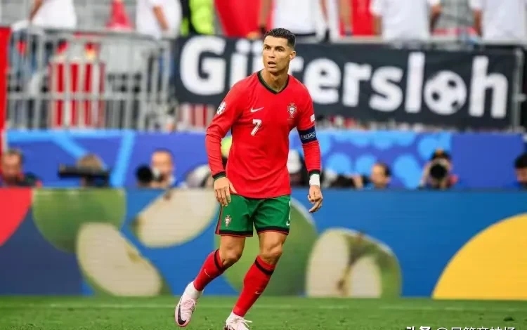 罗马城比利物浦,C罗造两粒进球 罗马城比利物浦,C罗造两粒进球