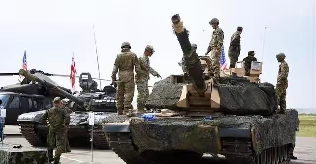 包含东部强队遭遇惨败，局势逐渐向西部倾斜的词条