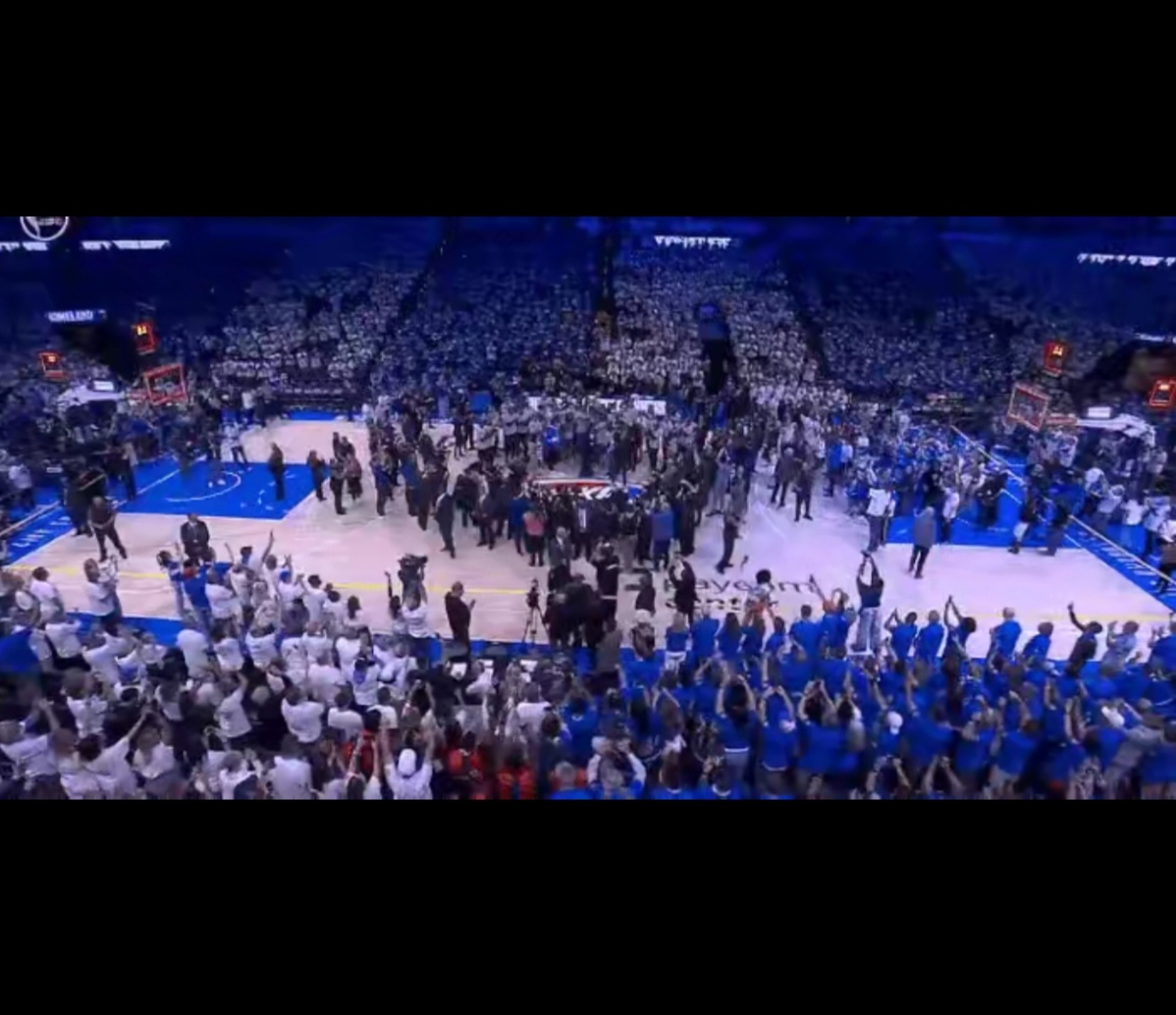 西部全明星险胜东部，马刺后场大将斩获技术大奖