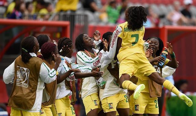 新西兰饭店主场平局，艰难保级的简单介绍